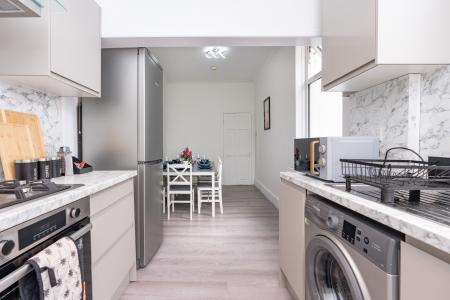 5 bedroom Terraced House to let in Francis Avenue, Southsea, Portsmouth, PO4