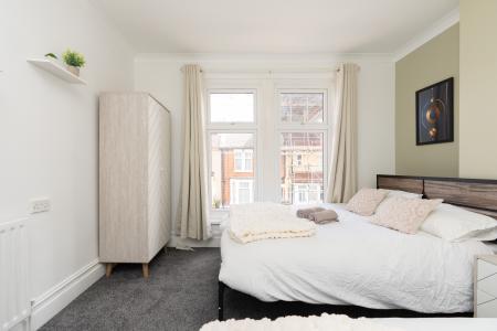 5 bedroom Terraced House to let in Francis Avenue, Southsea, Portsmouth, PO4