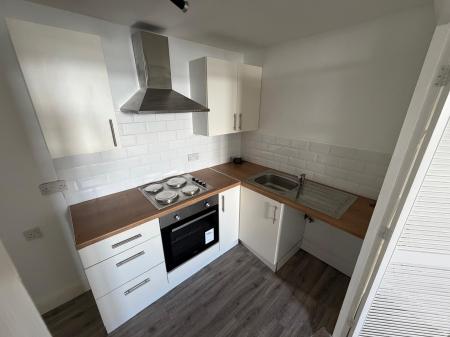 2 bedroom Flat to let in Mary Rose Court, South Parade, Southsea, Portsmouth, PO5