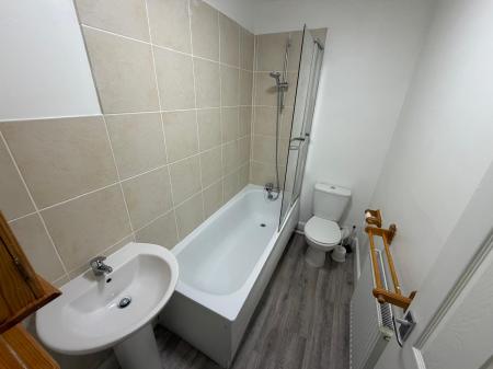2 bedroom Flat to let in Mary Rose Court, South Parade, Southsea, Portsmouth, PO5