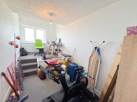 2 bedroom Flat to let in Mary Rose Court, South Parade, Southsea, Portsmouth, PO5