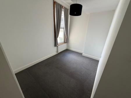 2 bedroom Flat to let in Mary Rose Court, South Parade, Southsea, Portsmouth, PO5