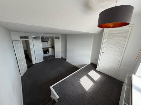 2 bedroom Flat to let in Mary Rose Court, South Parade, Southsea, Portsmouth, PO5
