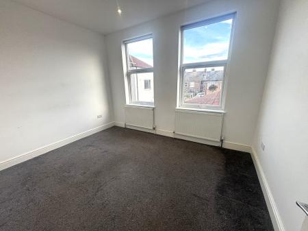 2 bedroom Flat to let in Queens Road, Portsmouth, PO2