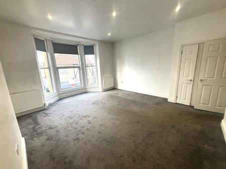 2 bedroom Flat to let in Queens Road, Portsmouth, PO2