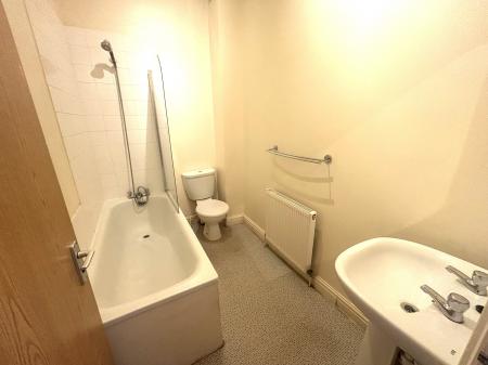 2 bedroom Flat to let in 30-32 Granada Road, Southsea, Portsmouth, PO4