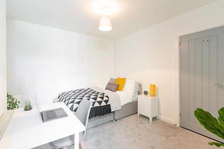 5 bedroom Terraced House to let in Bradford Road, Southsea, Portsmouth, PO5
