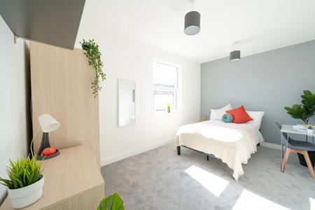 6 bedroom House share to let in Hudson Road, Southsea, Portsmouth, PO5