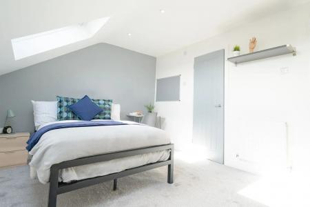 6 bedroom House share to let in Hudson Road, Southsea, Portsmouth, PO5
