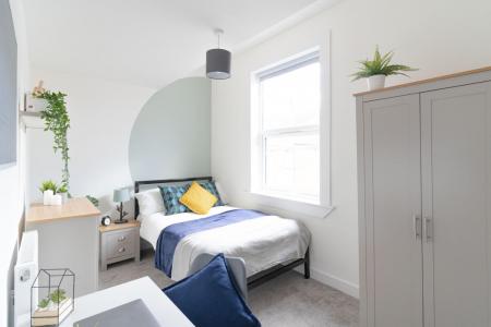 6 bedroom Terraced House to let in Jessie Road, Southsea, Portsmouth, PO4
