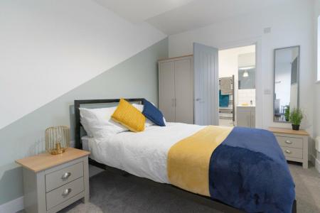 6 bedroom Terraced House to let in Jessie Road, Southsea, Portsmouth, PO4