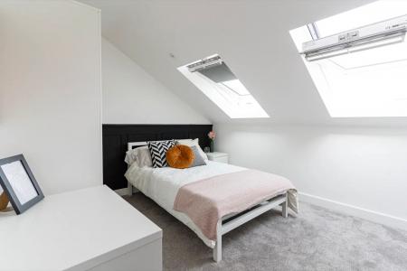 6 bedroom Town house to let in Jessie Road, Southsea, Portsmouth, PO4