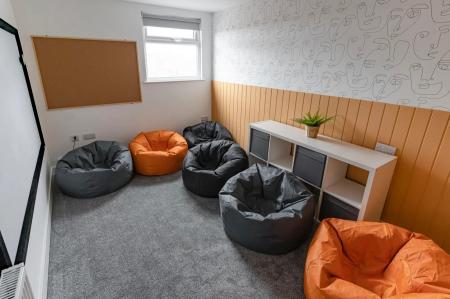7 bedroom Terraced House to let in Manners Road, Southsea, Portsmouth, PO4