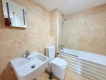 2 bedroom Flat for sale in Clarence Parade, Southsea, Portsmouth, PO5