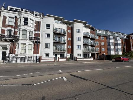 2 bedroom Flat for sale in Clarence Parade, Southsea, Portsmouth, PO5