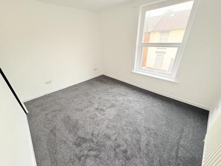 2 bedroom Terraced House to let in Cuthbert Road, Fratton, Portsmouth, PO1