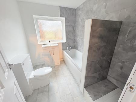 2 bedroom Terraced House to let in Cuthbert Road, Fratton, Portsmouth, PO1