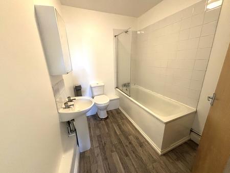 2 bedroom Flat to let in Fratton Road, Fratton, Portsmouth, PO1