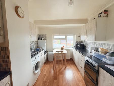 2 bedroom Maisonette for sale in Allaway Avenue, Paulsgrove, Portsmouth, PO6