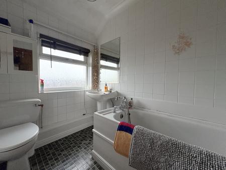 2 bedroom Maisonette for sale in Allaway Avenue, Paulsgrove, Portsmouth, PO6