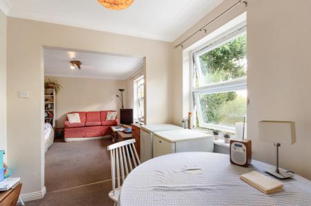 1 bedroom Flat for sale in Molyneux Park Road, Tunbridge Wells, TN4