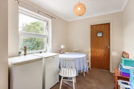 1 bedroom Flat for sale in Molyneux Park Road, Tunbridge Wells, TN4
