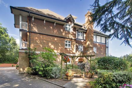 2 bedroom Apartment for sale in Marnock House, Kingswood Road, Tunbridge Wells, TN2