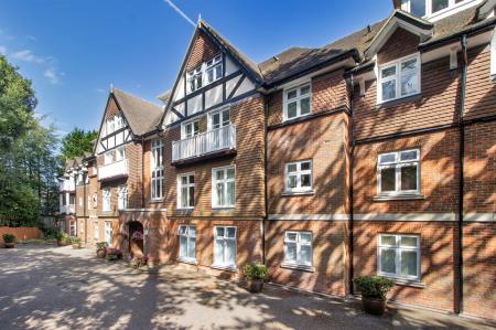 2 bedroom Apartment for sale in Marnock House, Kingswood Road, Tunbridge Wells, TN2