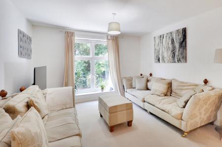 2 bedroom Apartment for sale in Marnock House, Kingswood Road, Tunbridge Wells, TN2