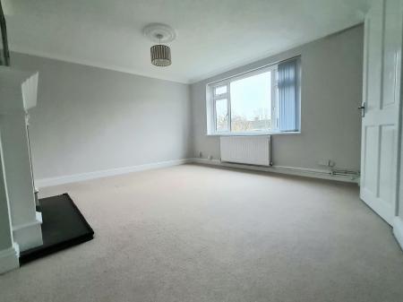 3 bedroom Semi-detached house to let in Chieveley Drive, Tunbridge Wells, TN2