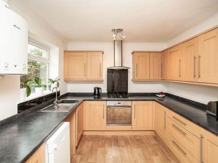 3 bedroom Semi-detached house to let in Chieveley Drive, Tunbridge Wells, TN2