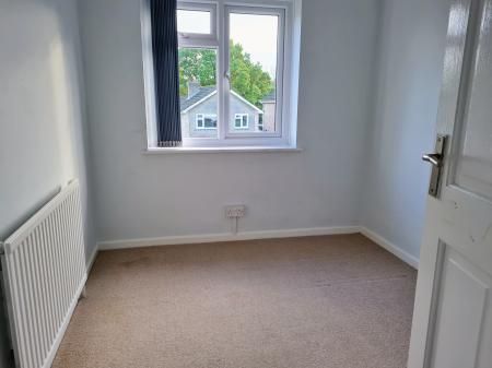 3 bedroom Semi-detached house to let in Chieveley Drive, Tunbridge Wells, TN2