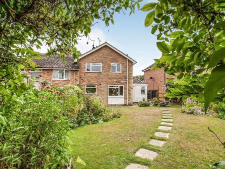3 bedroom Semi-detached house to let in Chieveley Drive, Tunbridge Wells, TN2