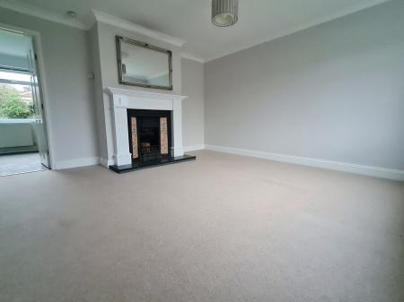3 bedroom Semi-detached house to let in Chieveley Drive, Tunbridge Wells, TN2