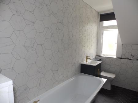 3 bedroom Flat to let in Mount Pleasant Avenue, Tunbridge Wells, TN1