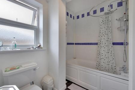 1 bedroom Flat for sale in Kirkdale Road, Tunbridge Wells, TN1