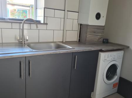 2 bedroom Flat to let in Grove Hill Road, Tunbridge Wells, TN1