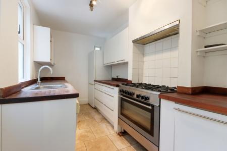 2 bedroom Terraced House for sale in Silverdale Road, Tunbridge Wells, TN4