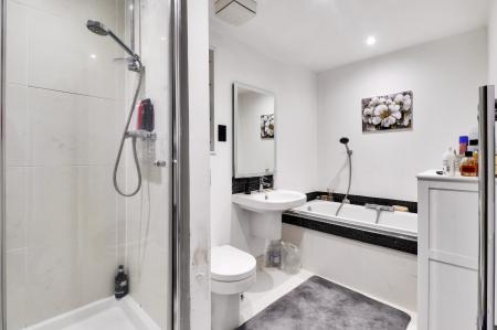 2 bedroom Flat for sale in Kingswood Road, Tunbridge Wells, TN2