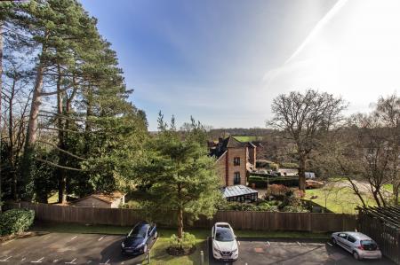 2 bedroom Flat for sale in Kingswood Road, Tunbridge Wells, TN2