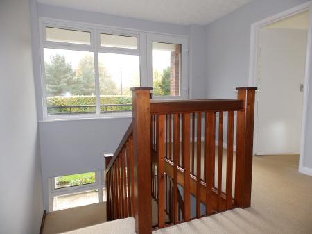 3 bedroom Detached house to let in Camden Park, Tunbridge Wells, TN2