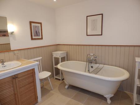 5 bedroom Detached house to let in Fir Toll Road, Mayfield, TN20