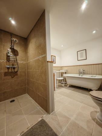 5 bedroom Detached house to let in Fir Toll Road, Mayfield, TN20