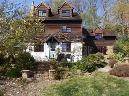 5 bedroom Detached house to let in Fir Toll Road, Mayfield, TN20