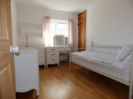 5 bedroom Detached house to let in Fir Toll Road, Mayfield, TN20