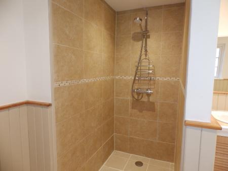 5 bedroom Detached house to let in Fir Toll Road, Mayfield, TN20