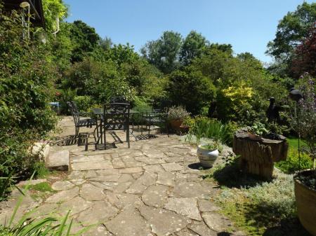 5 bedroom Detached house to let in Fir Toll Road, Mayfield, TN20