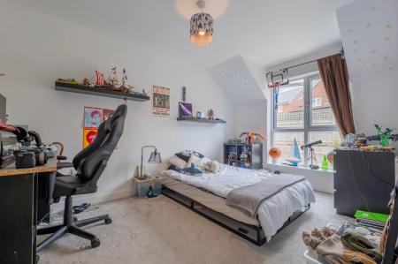 4 bedroom Semi-detached house to let in Grove Place, Tunbridge Wells, TN2