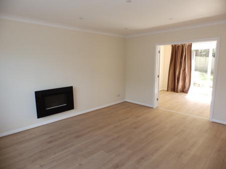 4 bedroom Detached house to let in Broad Oak Close, Tunbridge Wells, TN2