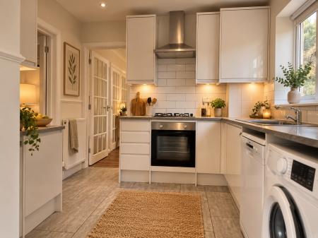 4 bedroom Detached house to let in Broad Oak Close, Tunbridge Wells, TN2